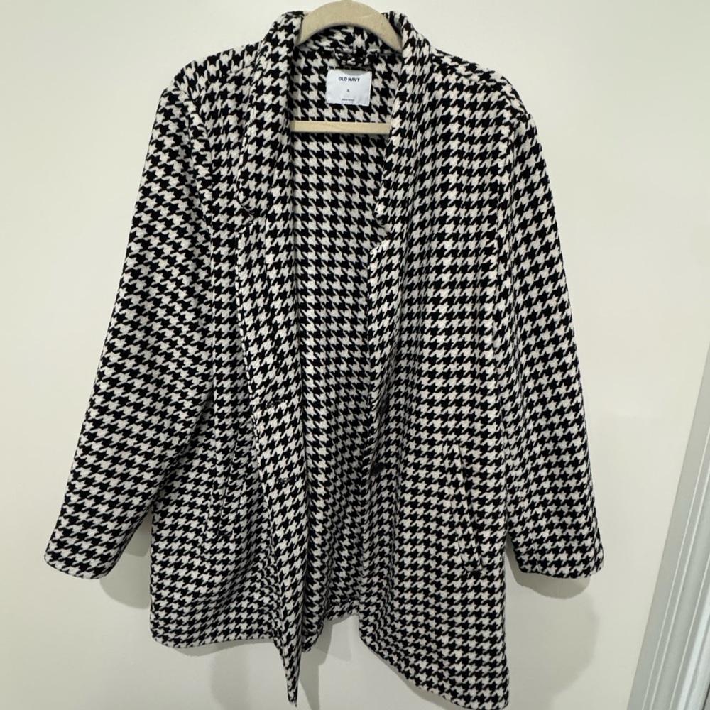 Old Navy Black and White Houndstooth Jacket